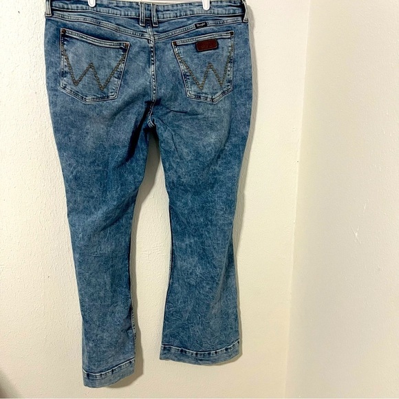 Wrangler Retro Women's Mae Mid Rise Wide Leg Trouser Kacey Jeans Acid Wash 35x34 - Picture 10 of 12